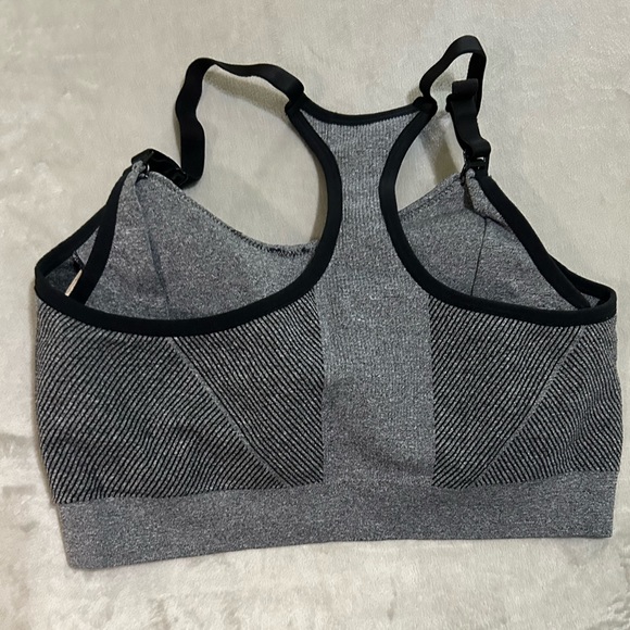 🔆5/$15 CLOSET CLEAR OUT 
Auden nursing bra - Picture 2 of 4